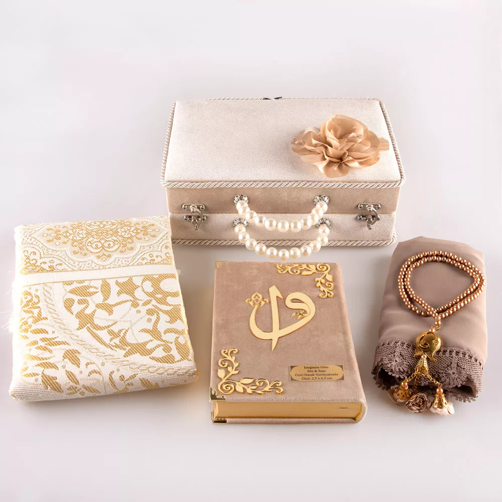 HAYRAT NEŞRİYAT - Boncuklu Kutu Çeyizlik, Şal + Seccade + Tesbih + Kuran Hediye Seti (Hafız B. Kadife, Vizon)