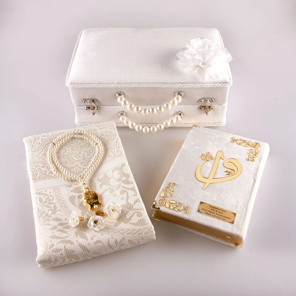 Boncuklu Kutu Çeyizlik, Seccade + Tesbih + Kuran Hediye Seti (Çanta Boy, Beyaz)