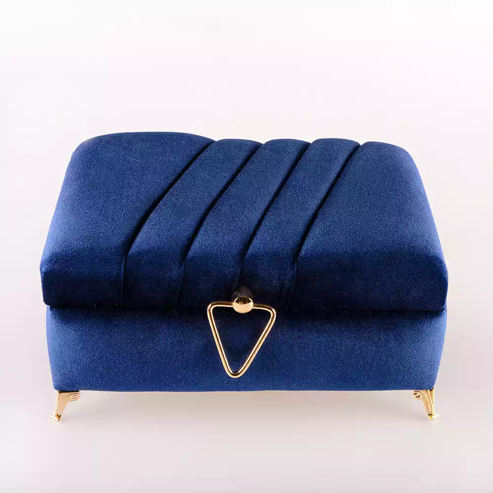 HAYRAT NEŞRİYAT - Çizgili Kutu Çeyizlik, Şal + Seccade + Tesbih + Kuran Hediye Seti (Orta B. Kadife, Lacivert)