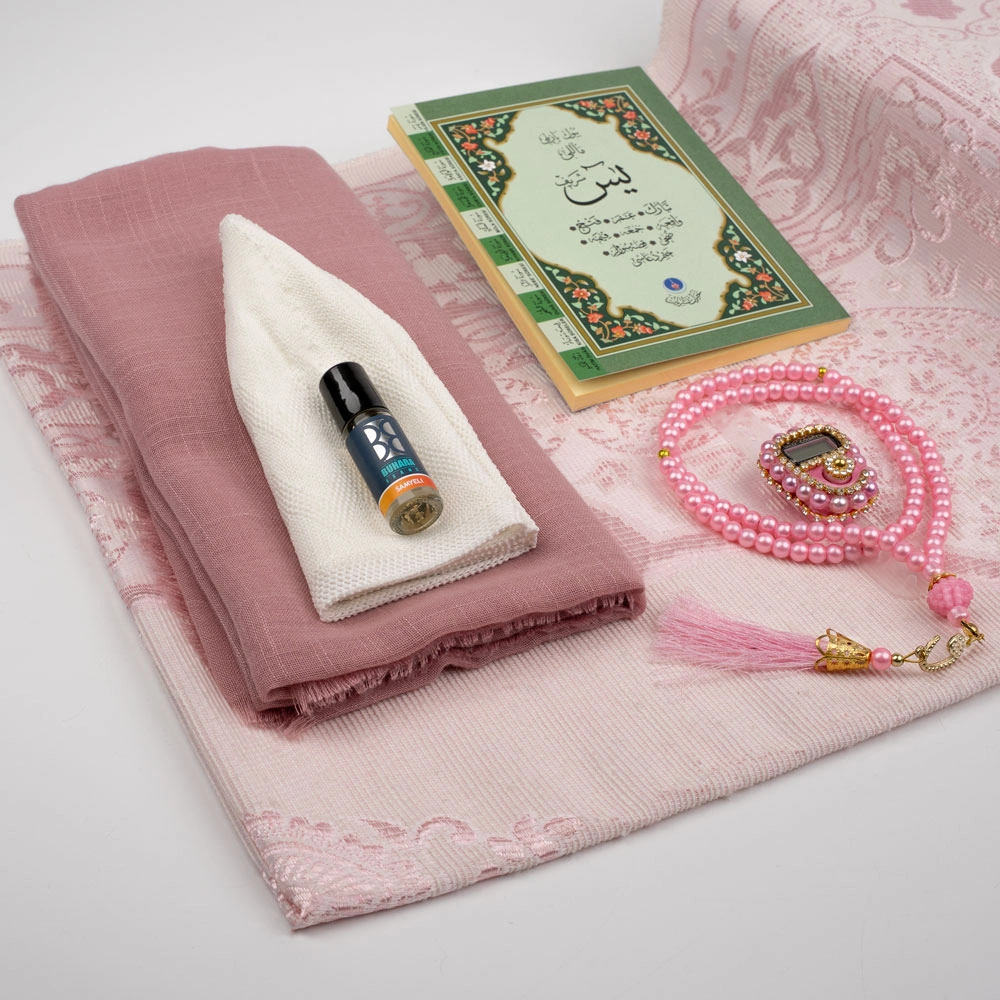 Eşarp + Takke + Seccade + Tesbih + Zikirmatik + Esans + Yasin Hediye Seti (Çanta Boy, Pembe)