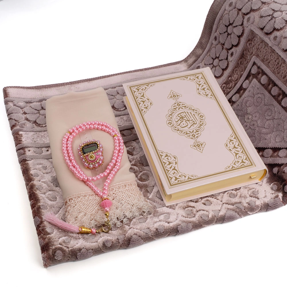 Kadife Seccade (120x70) + Tesbih + Zikirmatik + Ayraç + Hafız Boy Kuran Hediye Seti (Pembe)