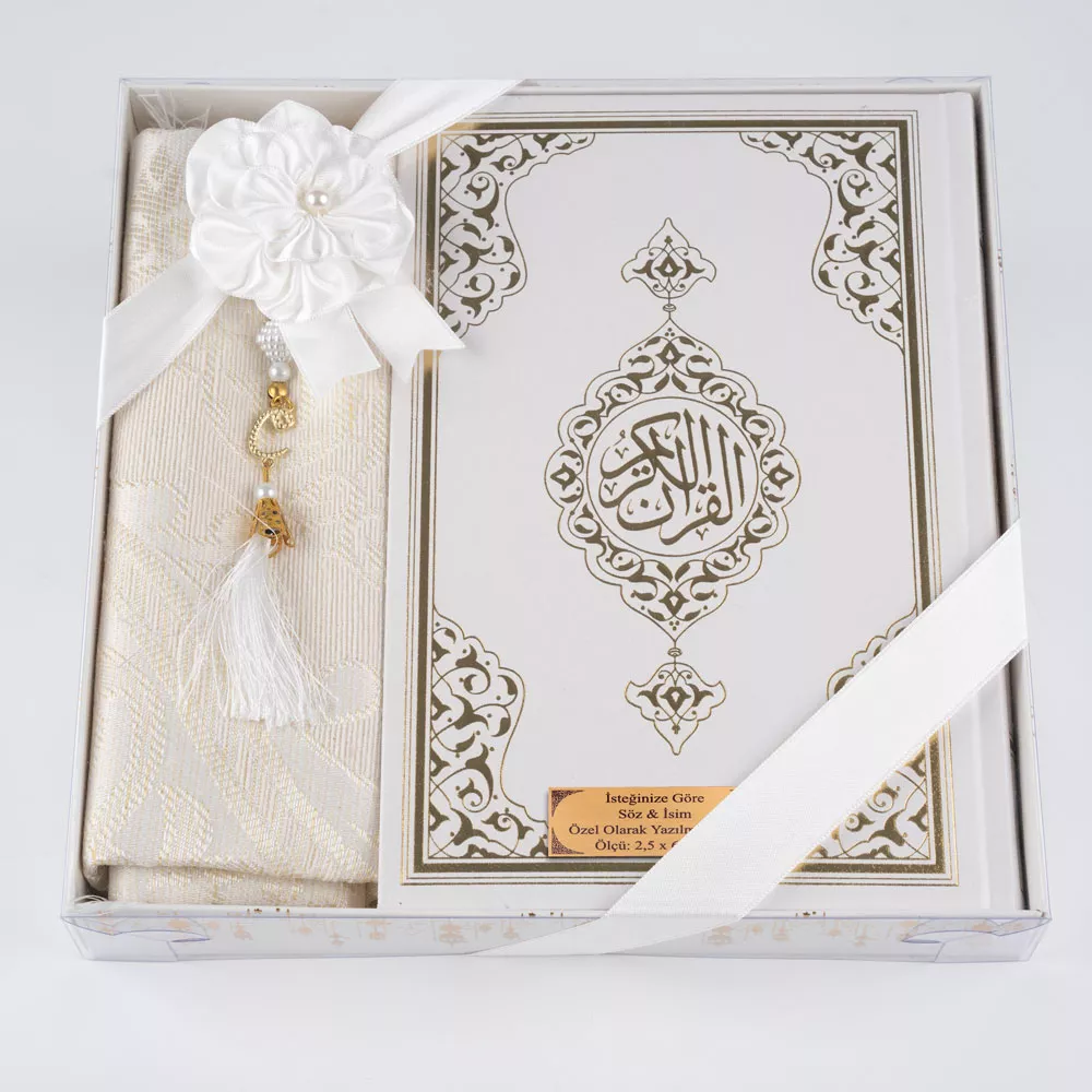 HAYRAT NEŞRİYAT - Kuran + Seccade + Tesbih Hediye Seti (Hafız Boy, Ekonomik Cilt, Desenli Kutu, Beyaz) HAYRAT NEŞRİYAT - Kuran + Seccade + Tesbih Hediye Seti (Hafız Boy, Ekonomik Cilt, Desenli Kutu, Beyaz)