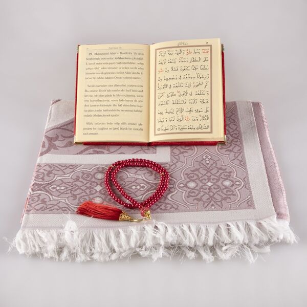 Prayer Mat + Salah Beads + Yasin Gift Set (Bag Size, Red)