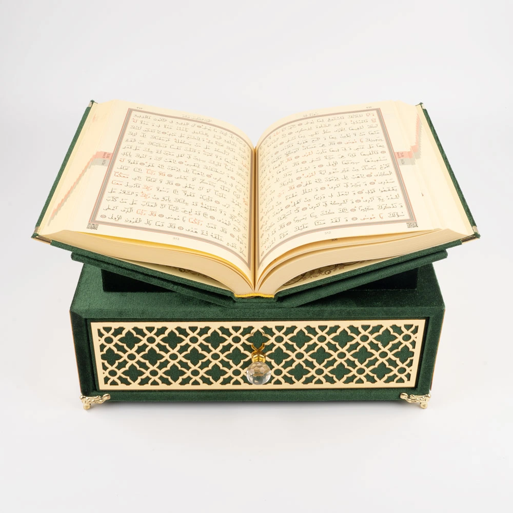 Raşel Kaplama, Çekmeceli Rahleli Kur'an-ı Kerim (Orta Boy, Yeşil) Raşel Kaplama, Çekmeceli Rahleli Kur'an-ı Kerim (Orta Boy, Yeşil)