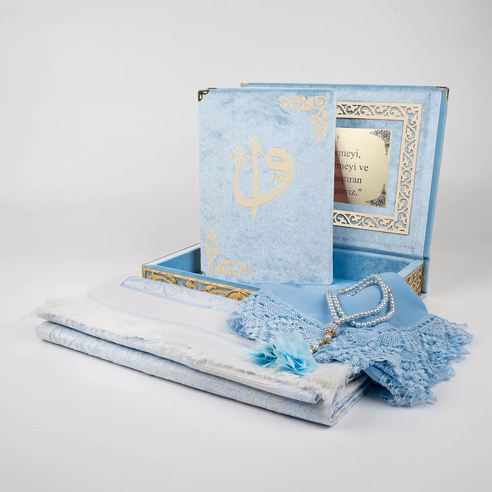 HAYRAT NEŞRİYAT - Raşel Kutulu, Şal + Seccade + Tesbih + Kuran Hediye Seti (Orta Boy, Bebe Mavi, Elif-Vav)
