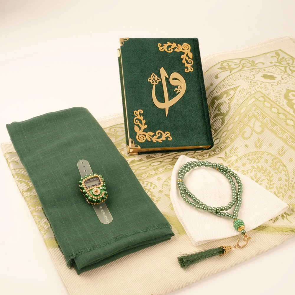 Eşarp + Takke + Seccade + Tesbih + Zikirmatik + Kuran Hediye Seti (Çanta Boy, Yeşil)