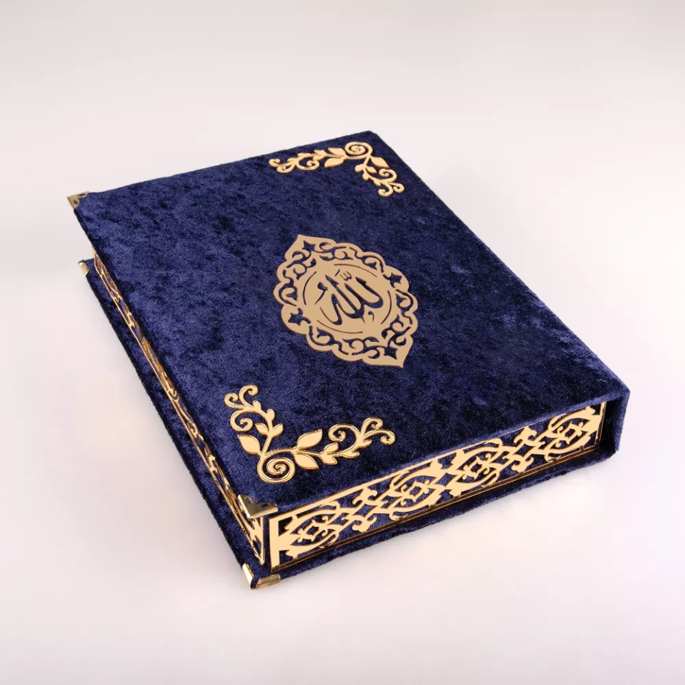 Şal + Tesbih + Kuran Hediye Seti (Orta Boy, ŞemsLafzatullah, Gold Pleksi, Raşel Kutu, Lacivert)