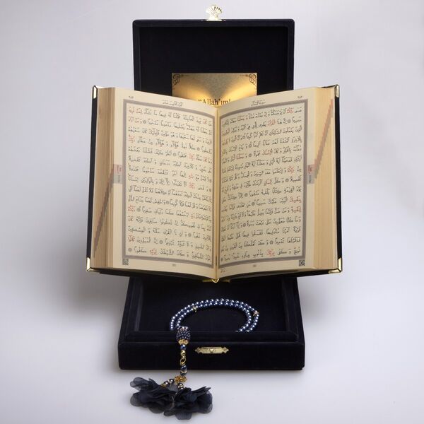 Salah Beads + Quran Gift Set (Bag Size, Box, Navy Blue)