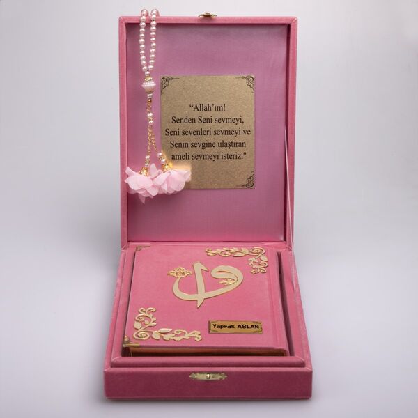 Salah Beads + Quran Gift Set (Bag Size, Box, Powder Pink)