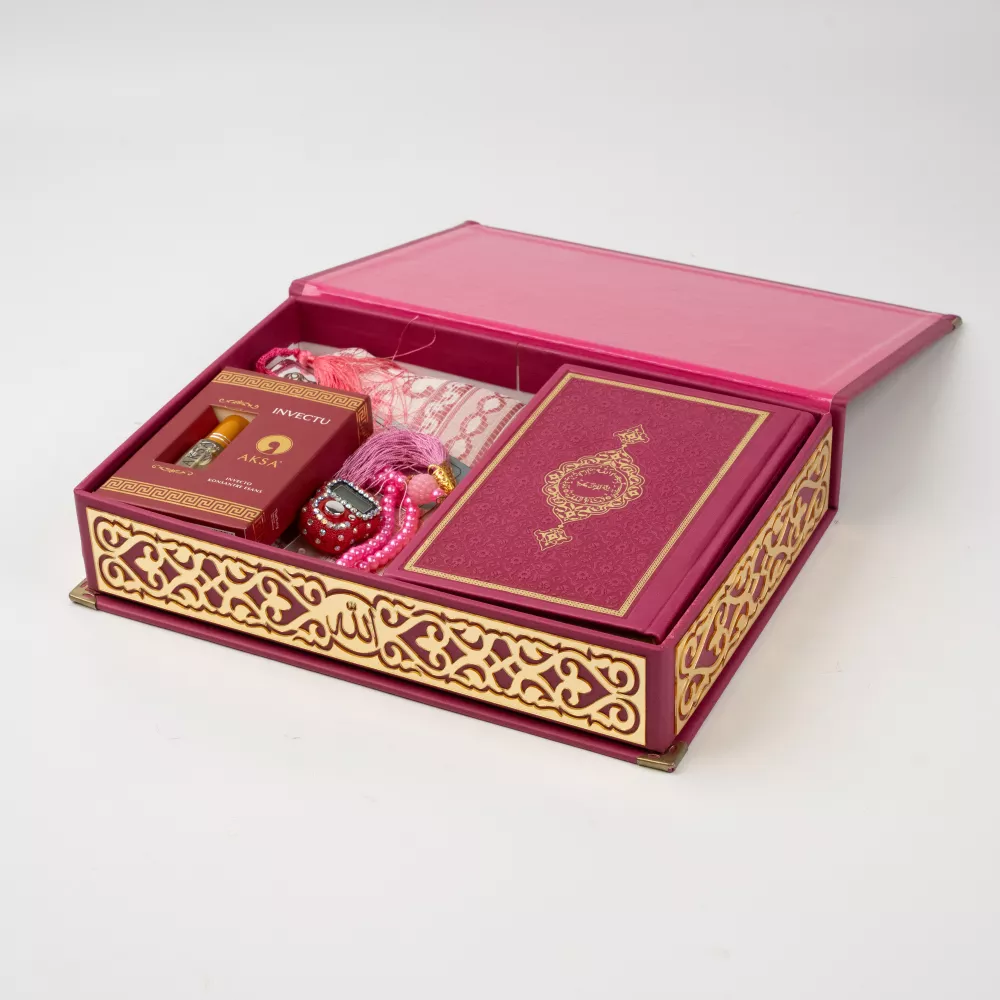 Seccade + Tesbih + Çanta Boy Kuran Hediye Seti (Termo Deri Kutu)