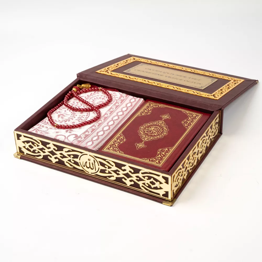 Seccade + Vavlı İnci Tesbih + Çanta boy Kuran Hediye Seti (Termo Deri Kutulu)