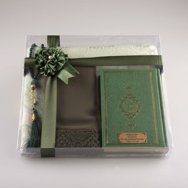 Shawl + Prayer Mat + Salah Beads + Quran Gift Set (Bag Size, Green)
