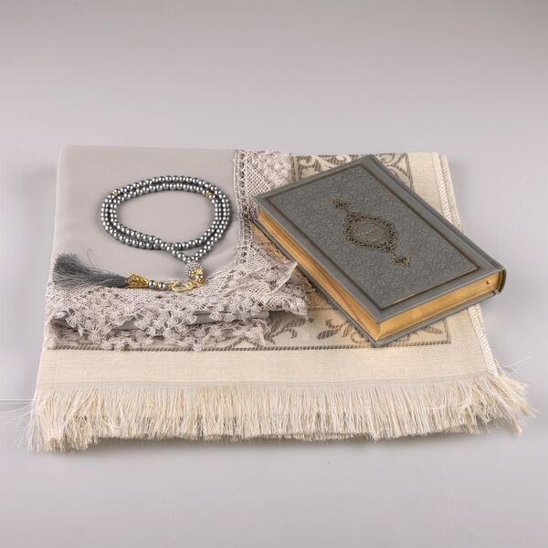 Shawl + Prayer Mat + Salah Beads + Quran Gift Set (Bag Size, Grey)
