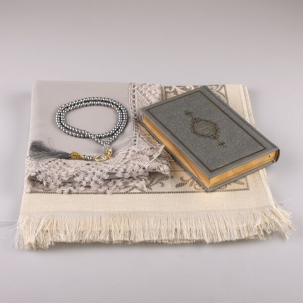 Shawl + Prayer Mat + Salah Beads + Quran Gift Set (Bag Size, Grey)