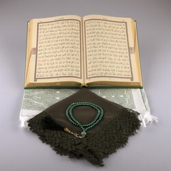 Shawl + Prayer Mat + Salah Beads + Quran Gift Set (Medium Size, Green) - Thumbnail