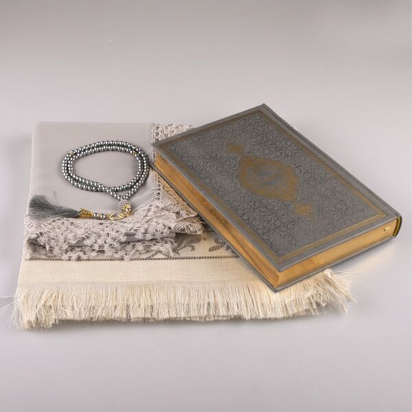 Shawl + Prayer Mat + Salah Beads + Quran Gift Set (Medium Size, Grey)