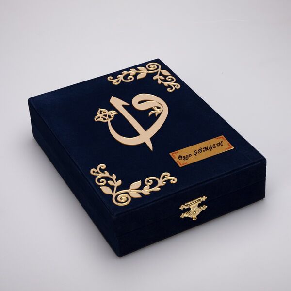 Shawl + Salah Beads + Quran Gift Set (Bag Size, Box, Navy Blue)
