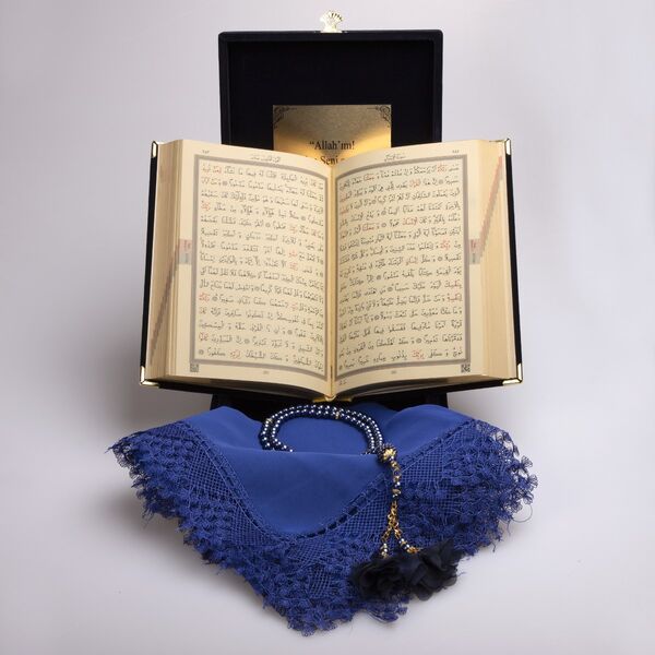 Shawl + Salah Beads + Quran Gift Set (Bag Size, Box, Navy Blue)