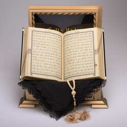 Shawl + Salah Beads + Quran Gift Set (Hafiz Size, Velvet, Black) - Thumbnail