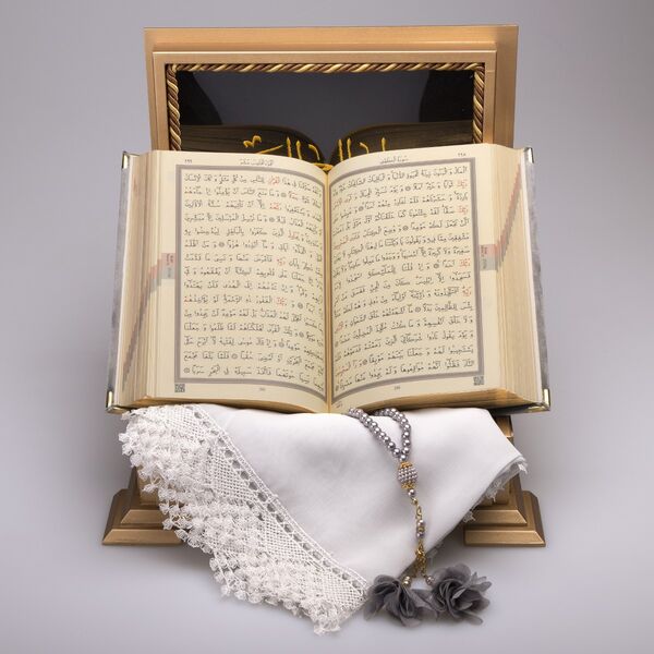 Shawl + Salah Beads + Quran Gift Set (Hafiz Size, Velvet, Grey)