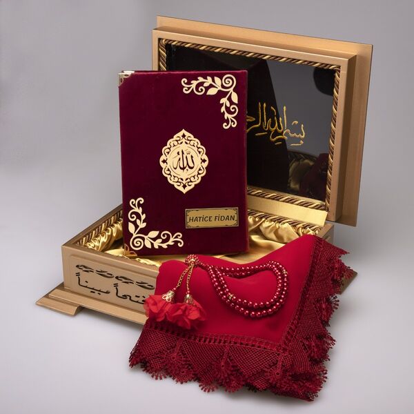 Shawl + Salah Beads + Quran Gift Set (Hafiz Size, Velvet, Maroon)