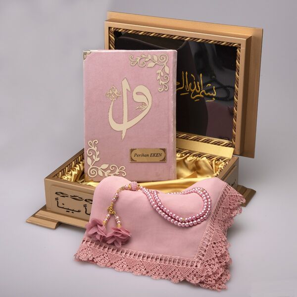 Shawl + Salah Beads + Quran Gift Set (Hafiz Size, Velvet, Powder Pink)