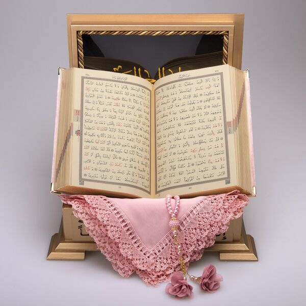 Shawl + Salah Beads + Quran Gift Set (Hafiz Size, Velvet, Powder Pink)