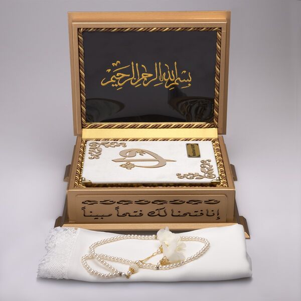 Shawl + Salah Beads + Quran Gift Set (Hafiz Size, Velvet, White)