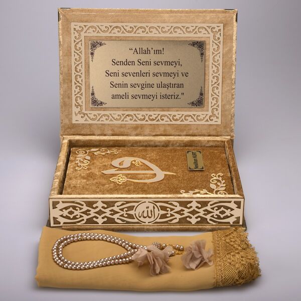 Shawl + Salah Beads + Quran Gift Set (Medium Size, Gold, Gold Plexy)