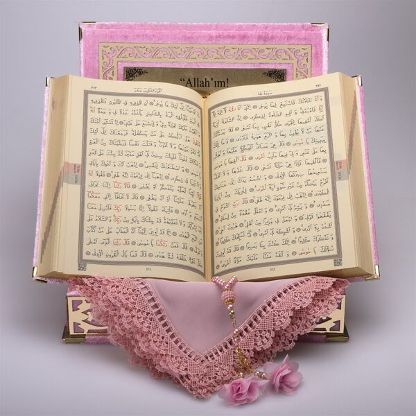 Shawl + Salah Beads + Quran Gift Set (Medium Size, Powder Pink, Gold Plexy)