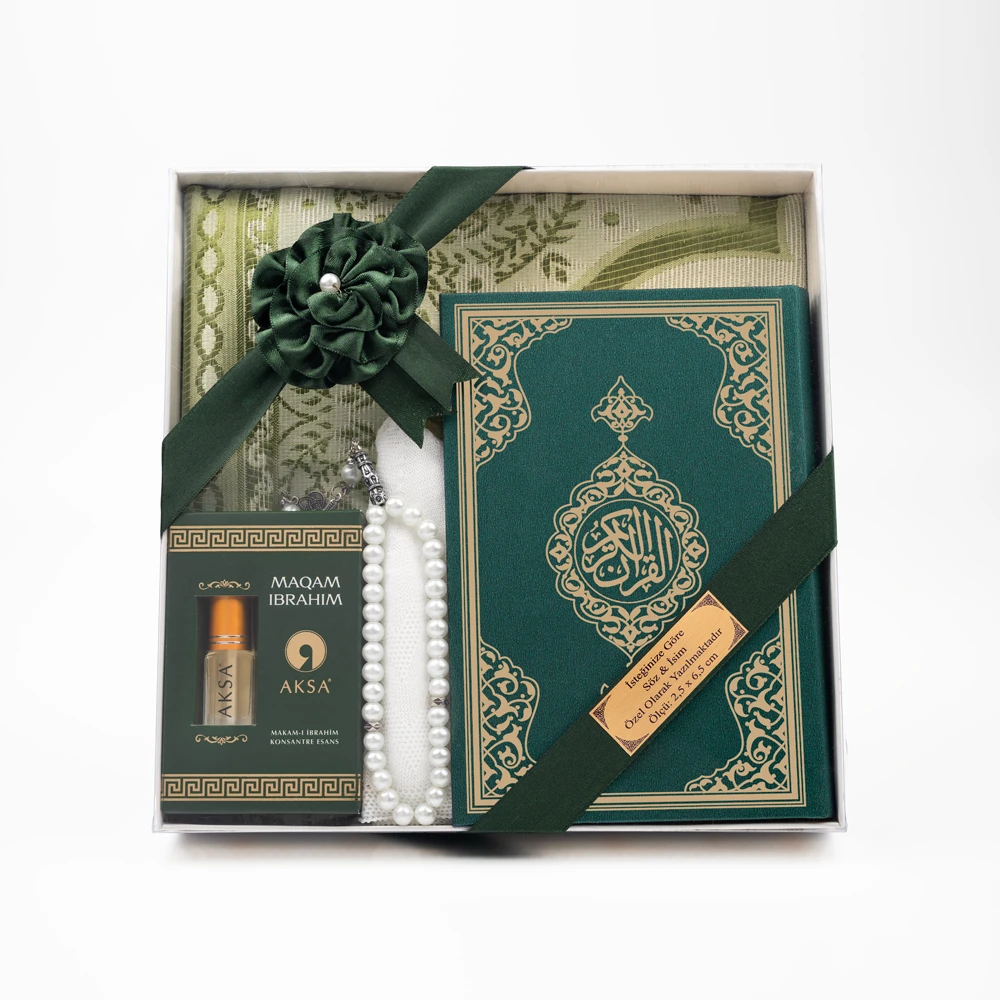 HAYRAT NEŞRİYAT - Takke + Esans + Tesbih + Seccade + Kuran Hediye Seti (Hafız Boy, Yeşil) 